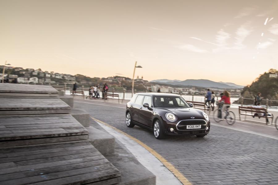  Mini Cooper D Clubman 2015 года  (UK) (фото 60 из 127)